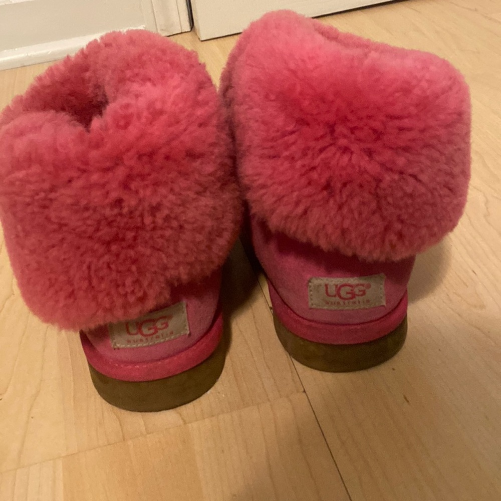 Pink Uggs